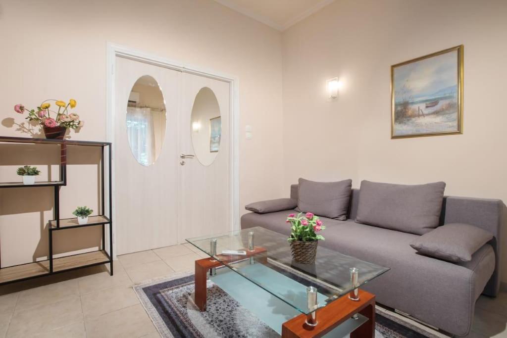 Apartment In The Centre Of Athina Athens Exterior photo